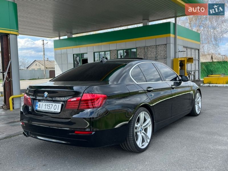 Седан BMW 5 Series 2015 в Дніпрі