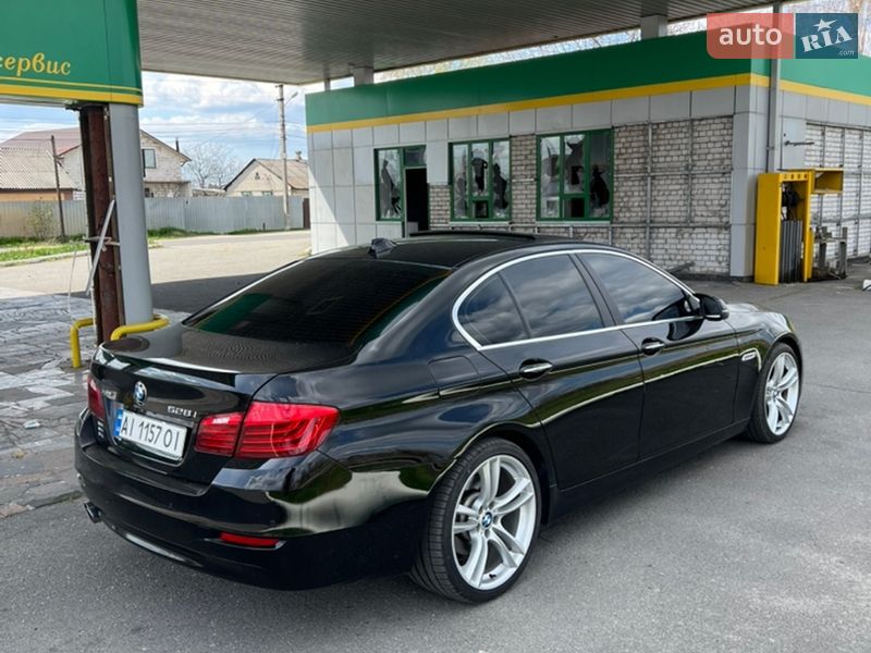 Седан BMW 5 Series 2015 в Дніпрі