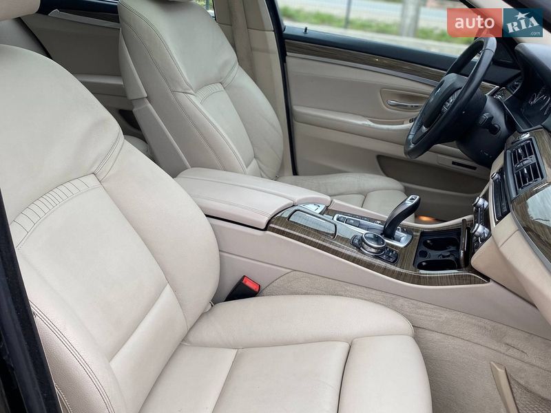 Седан BMW 5 Series 2013 в Самборе