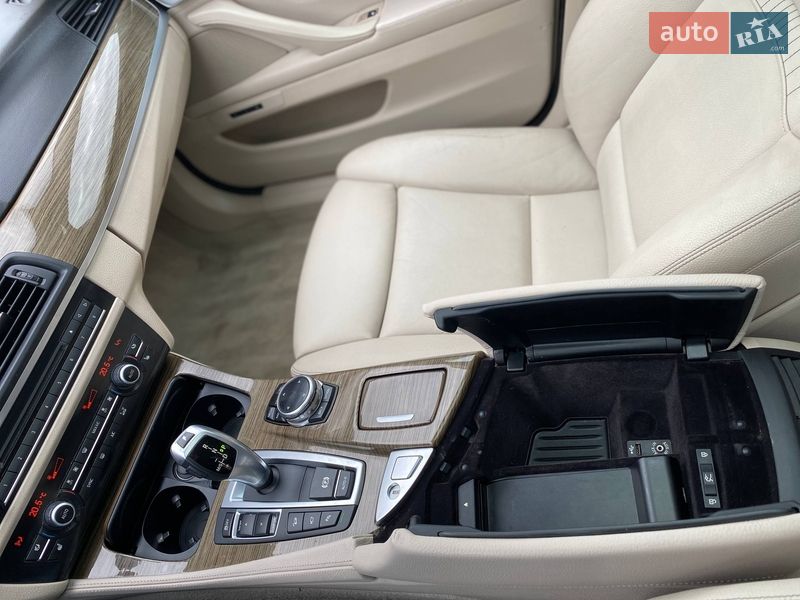 Седан BMW 5 Series 2013 в Самборе