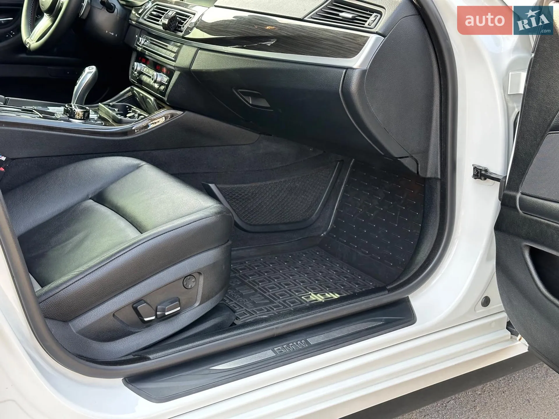 2013 BMW 5er - мініатюра 31
