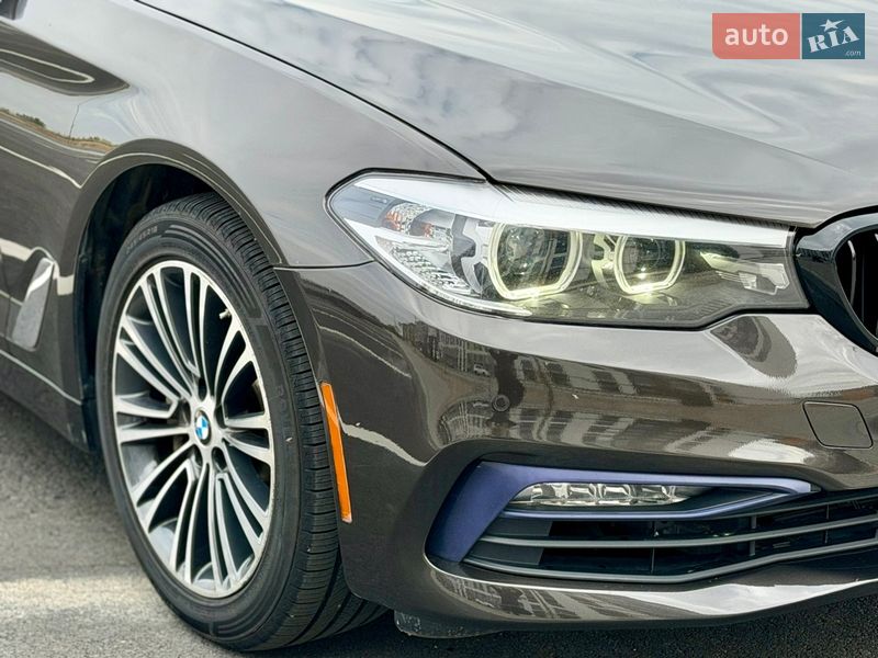 Седан BMW 5 Series 2017 в Ровно