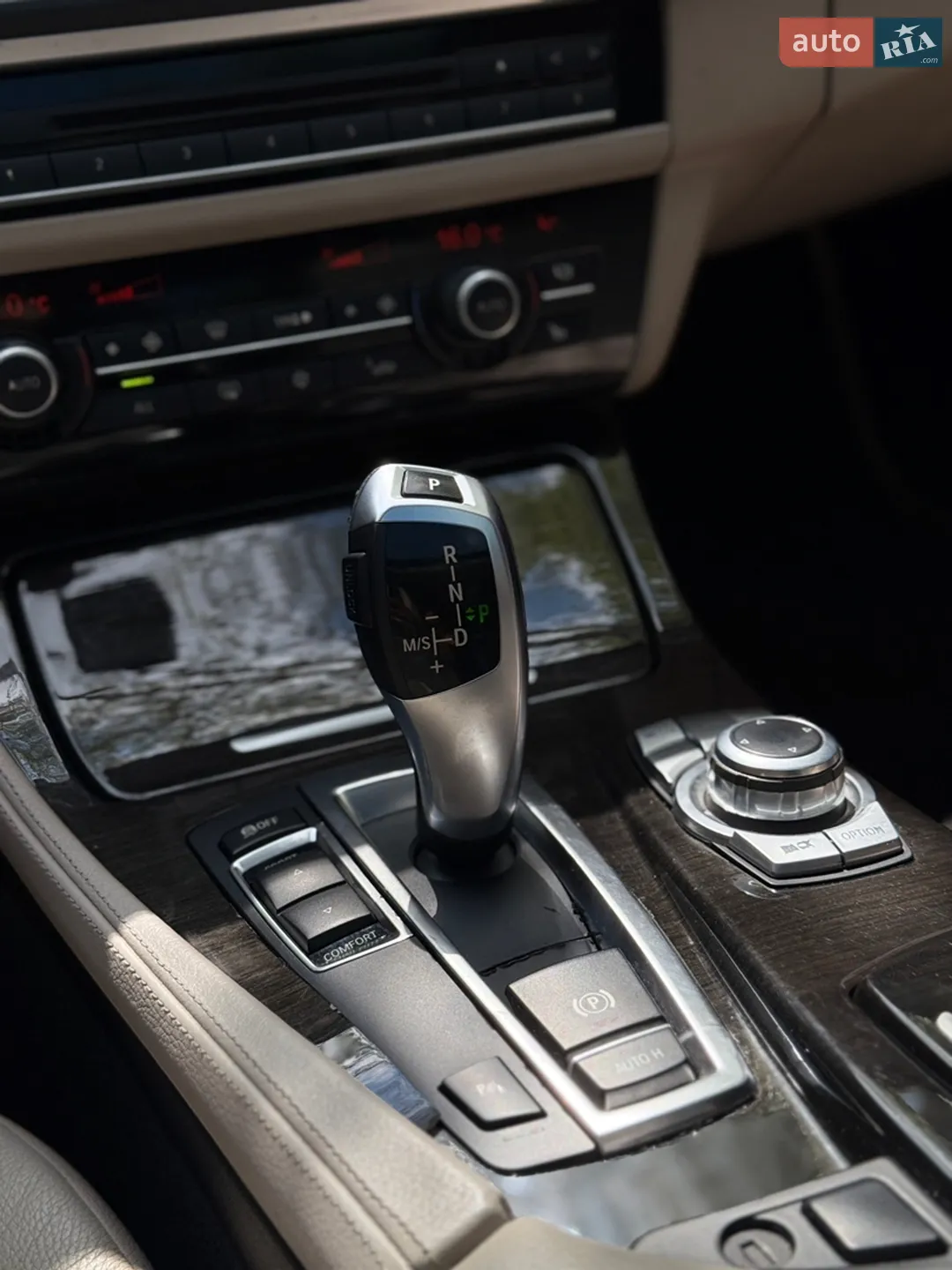 2011 BMW 5er - мініатюра 16