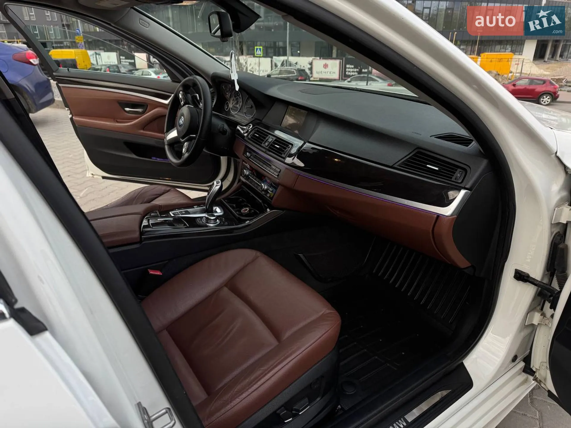 2012 BMW 5er - мініатюра 10