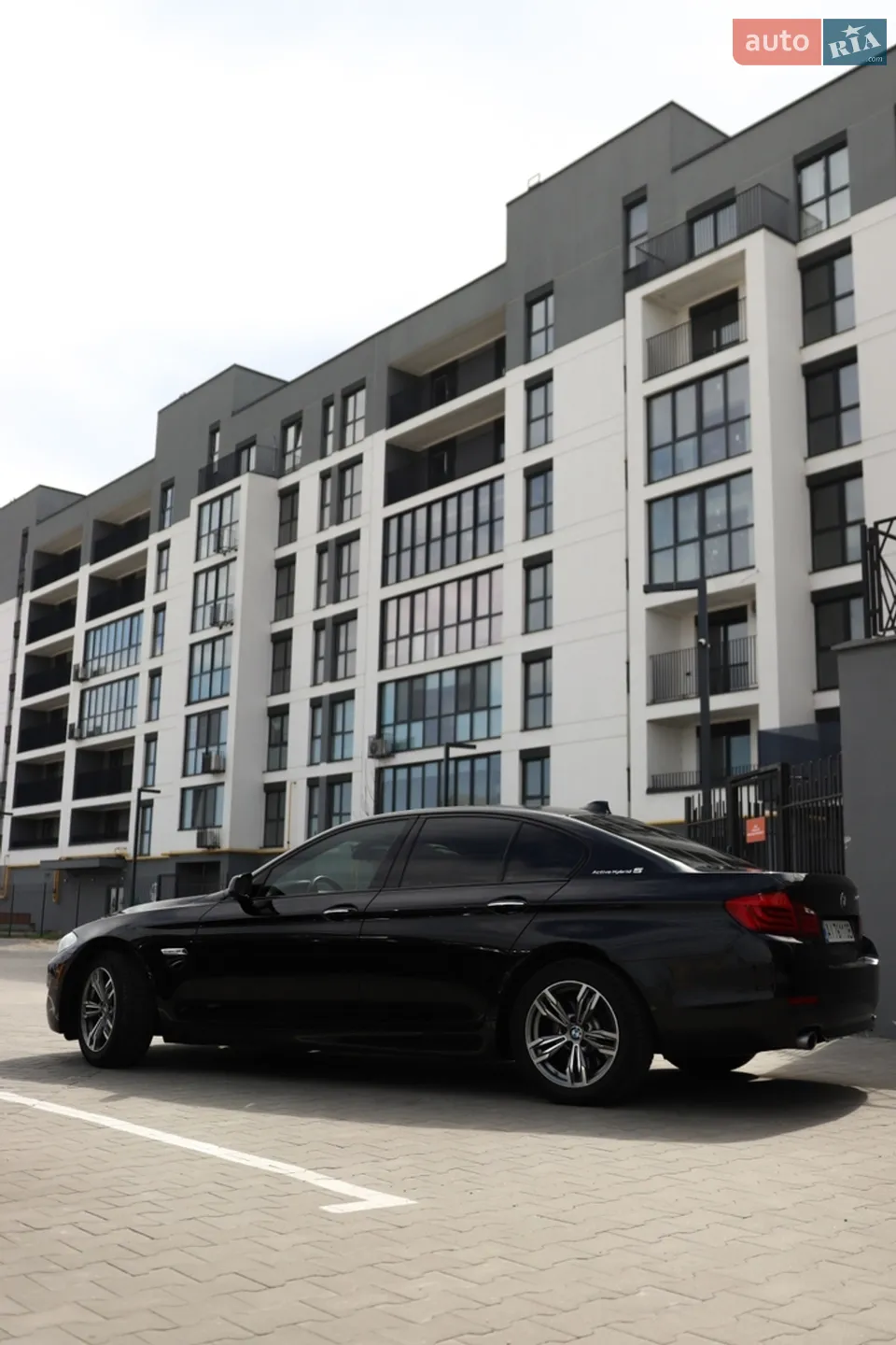 2012 BMW 5er - мініатюра 2