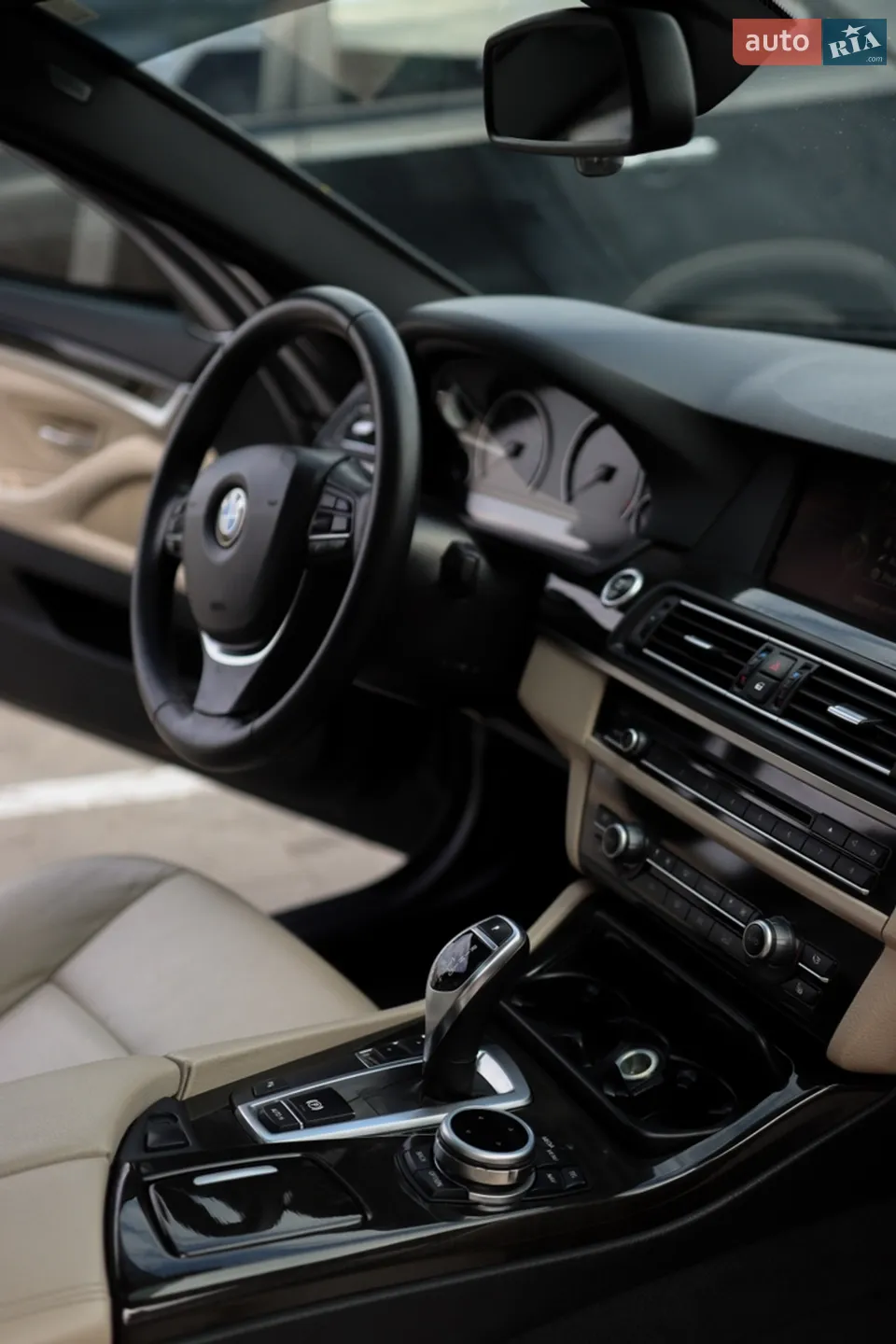 2012 BMW 5er - мініатюра 12