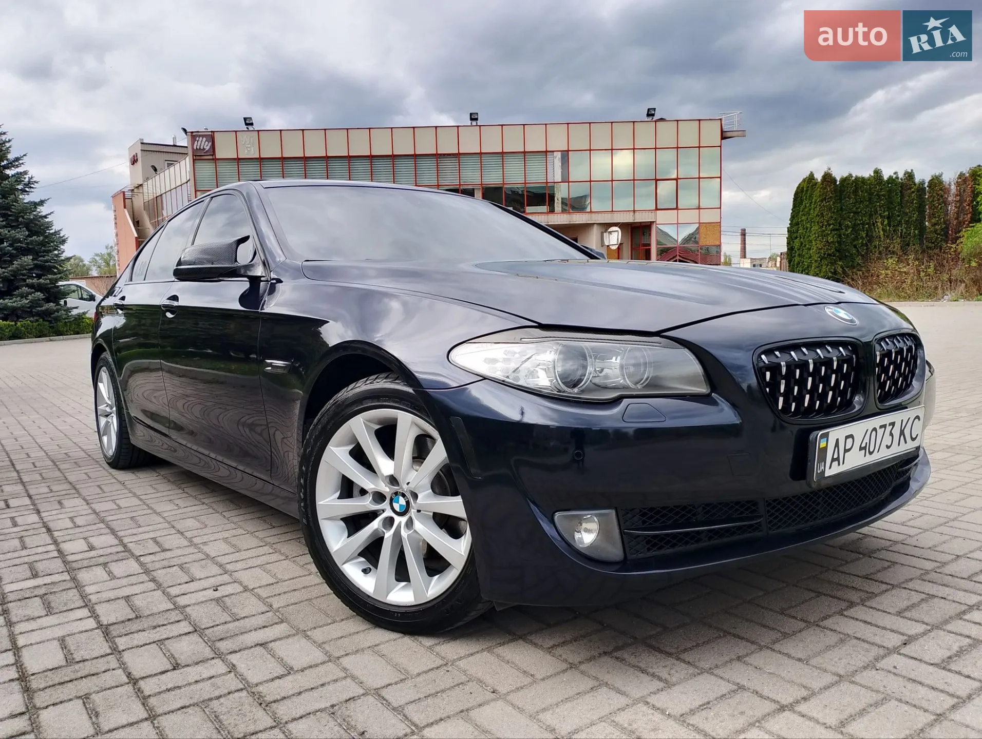 2012 BMW 5er - мініатюра 2