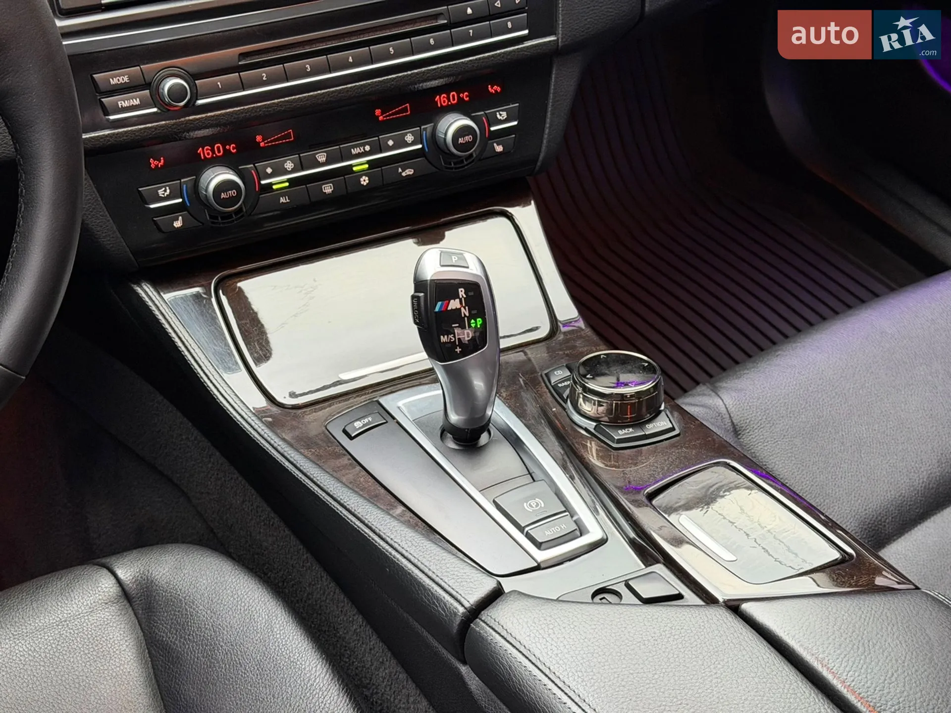 2010 BMW 5er - мініатюра 31