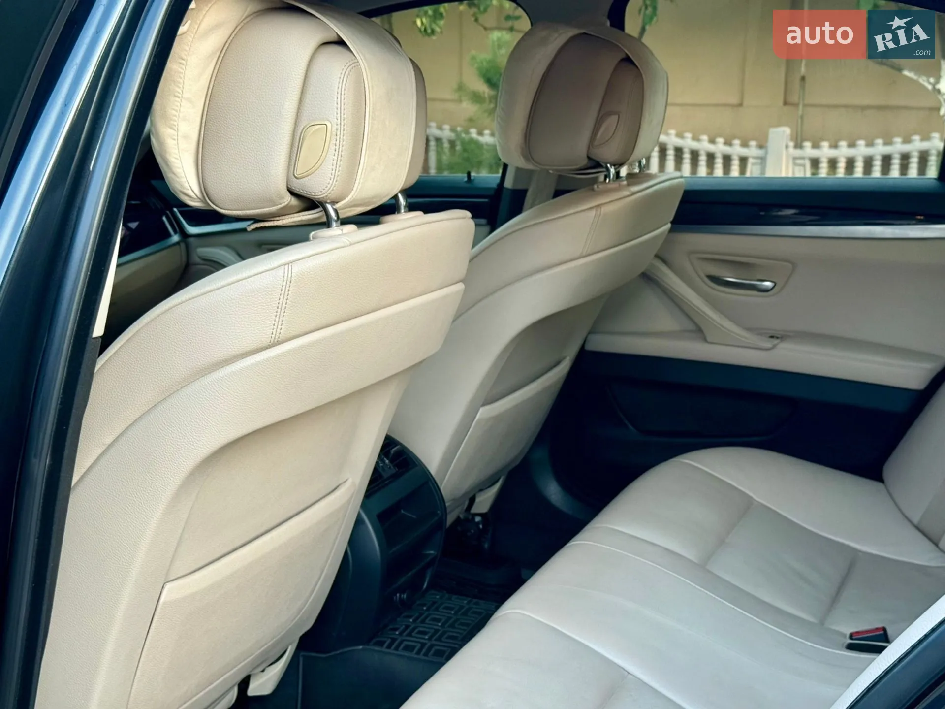 2012 BMW 5er - мініатюра 21