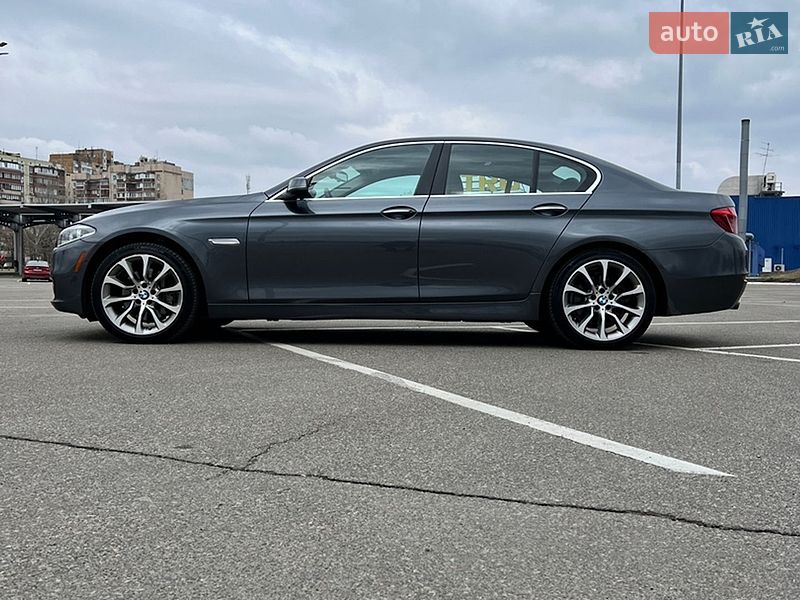 Седан BMW 5 Series 2016 в Киеве