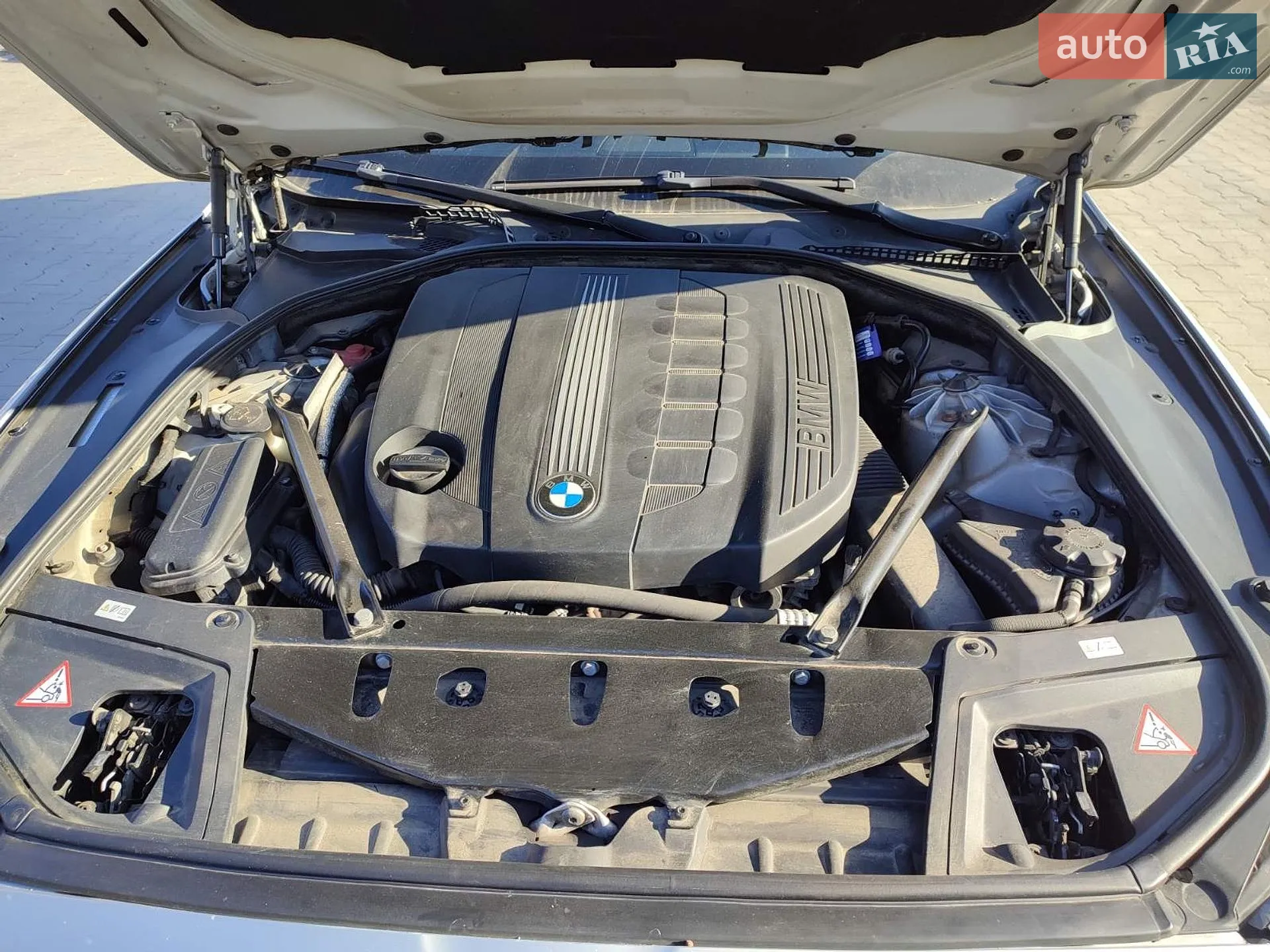 2010 BMW 5er - мініатюра 19