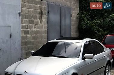 Седан BMW 5 Series 2000 в Костополе
