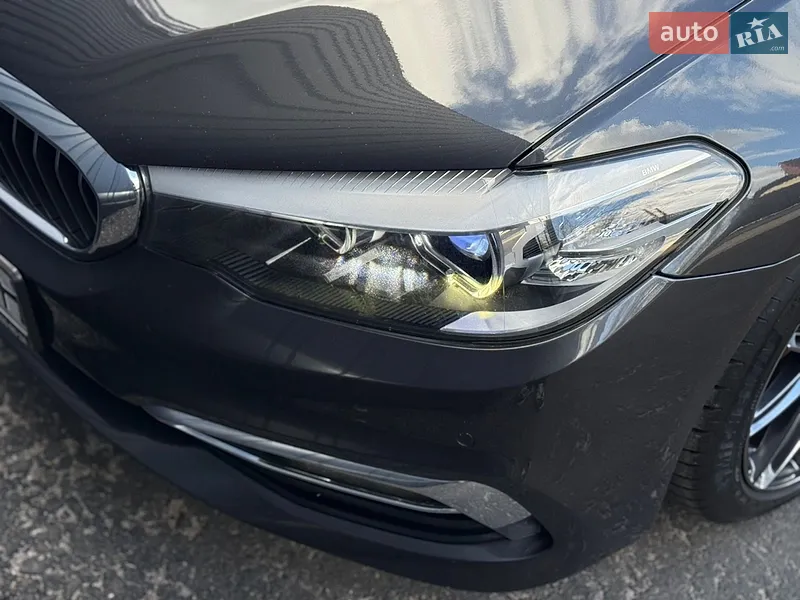 BMW 5 Series 2017 VIN WBAJM71010B054859 фото оголошення 16 з 98