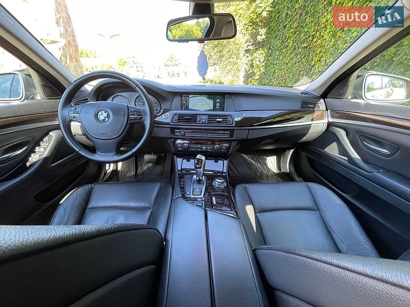 Седан BMW 5 Series 2010 в Одессе