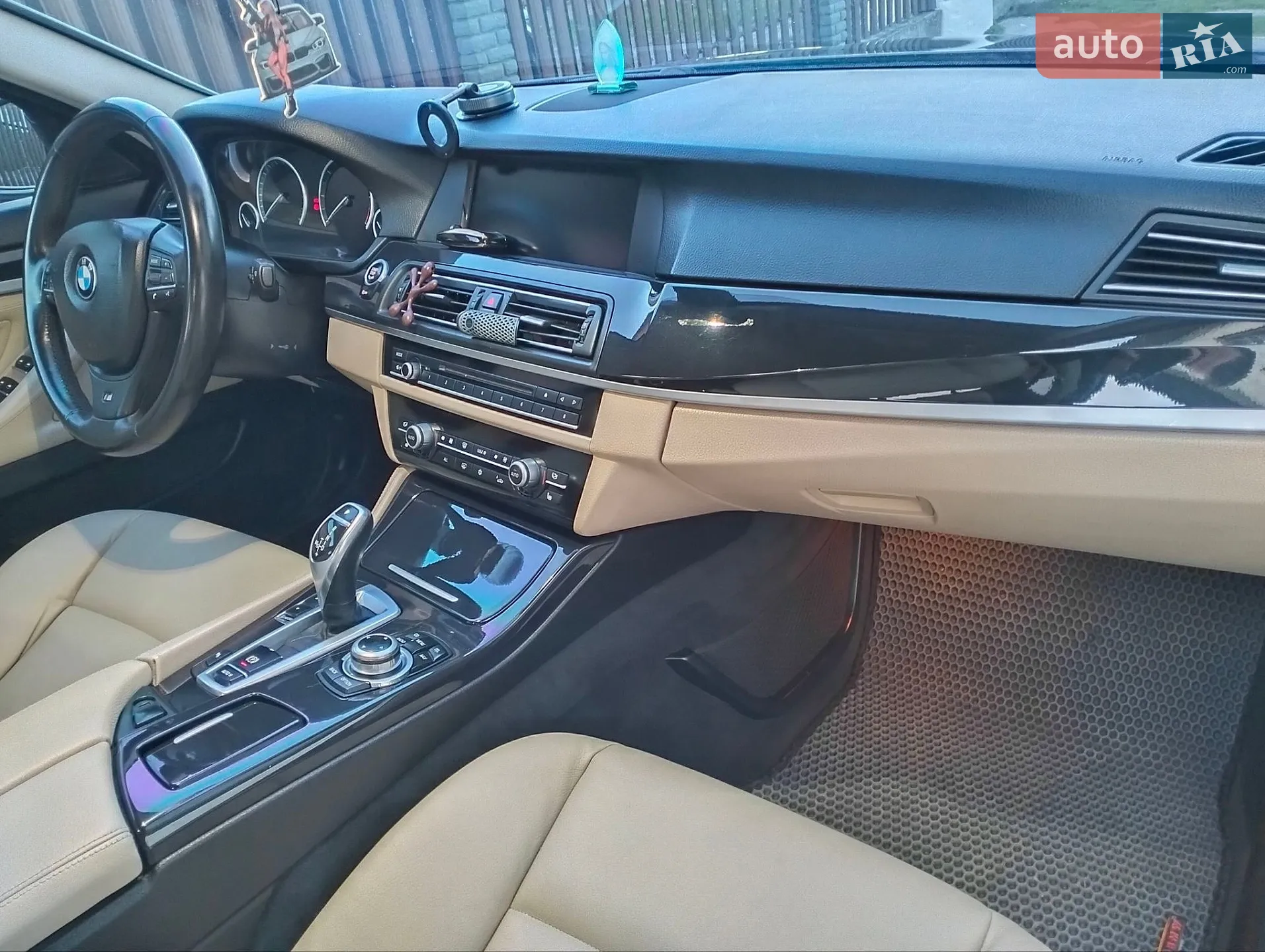 2012 BMW 5er - мініатюра 21