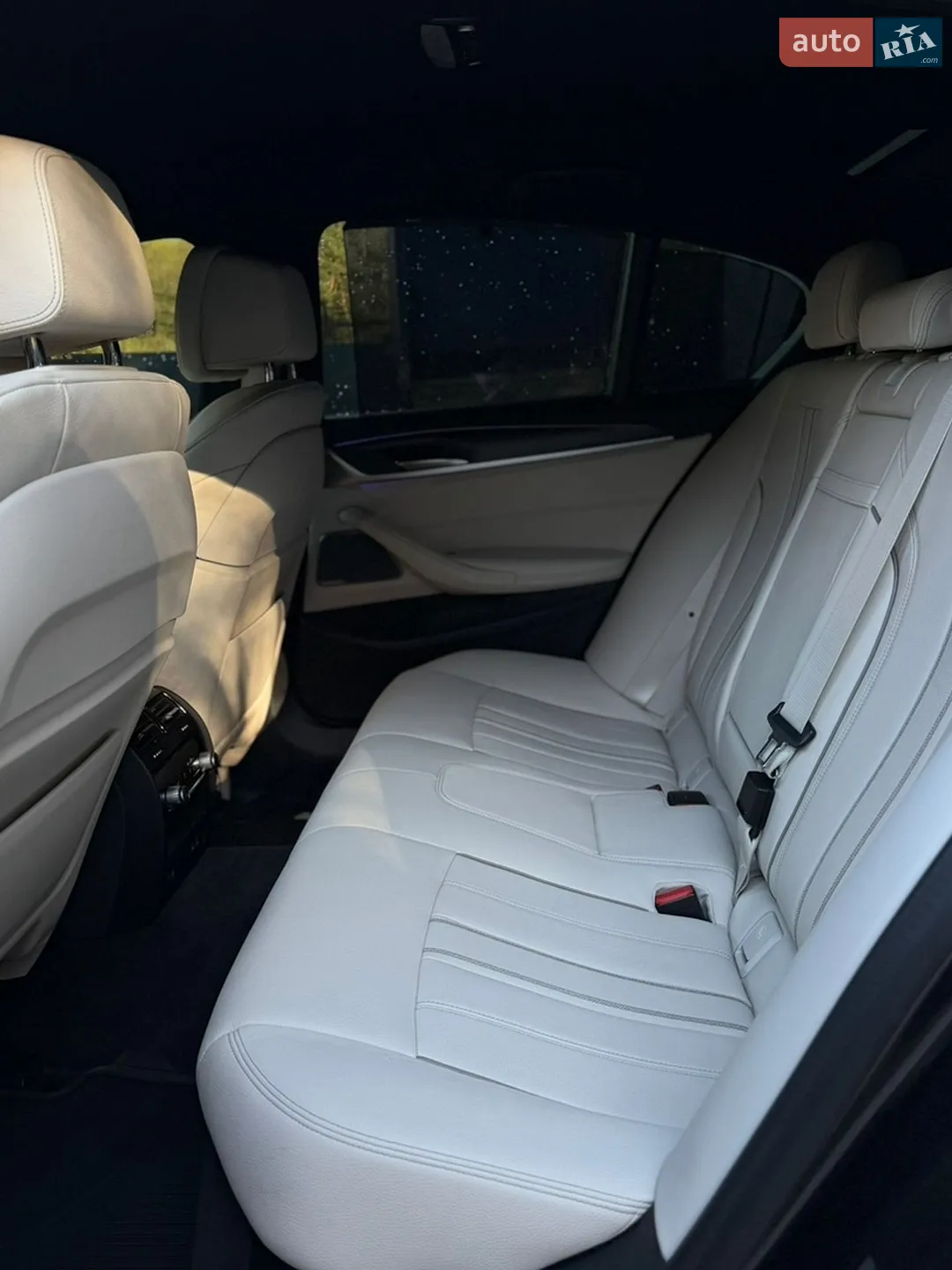 2020 BMW 5er - мініатюра 18