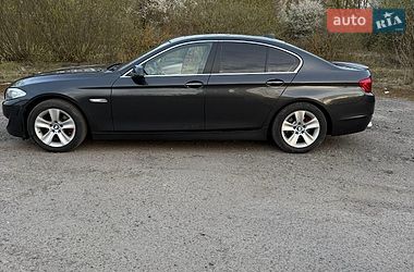 Седан BMW 5 Series 2012 в Буську
