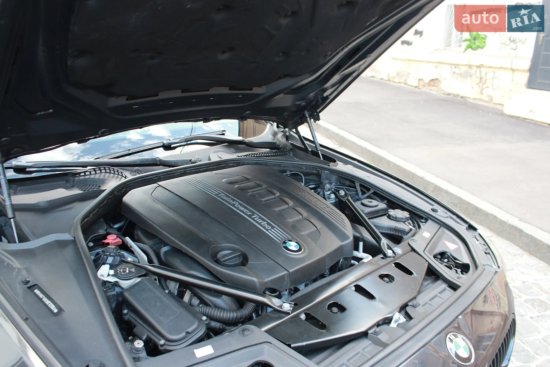 2011 BMW 5er - мініатюра 9