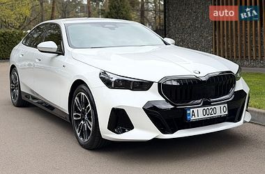 Седан BMW 5 Series 2025 в Києві