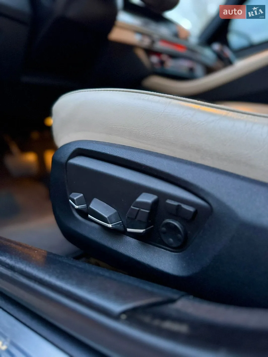 2010 BMW 5er - мініатюра 12