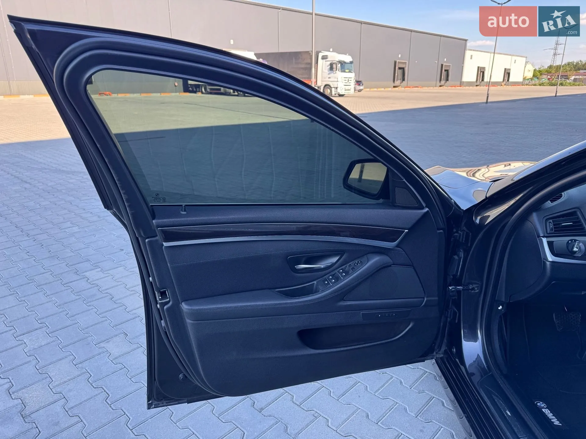 2013 BMW 5er - мініатюра 18