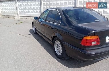 Седан BMW 5 Series 2001 в Макарові