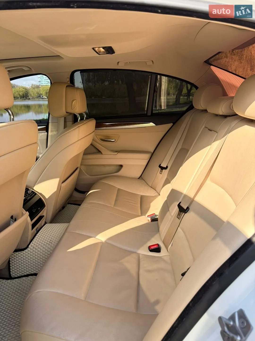 2011 BMW 5er - мініатюра 11