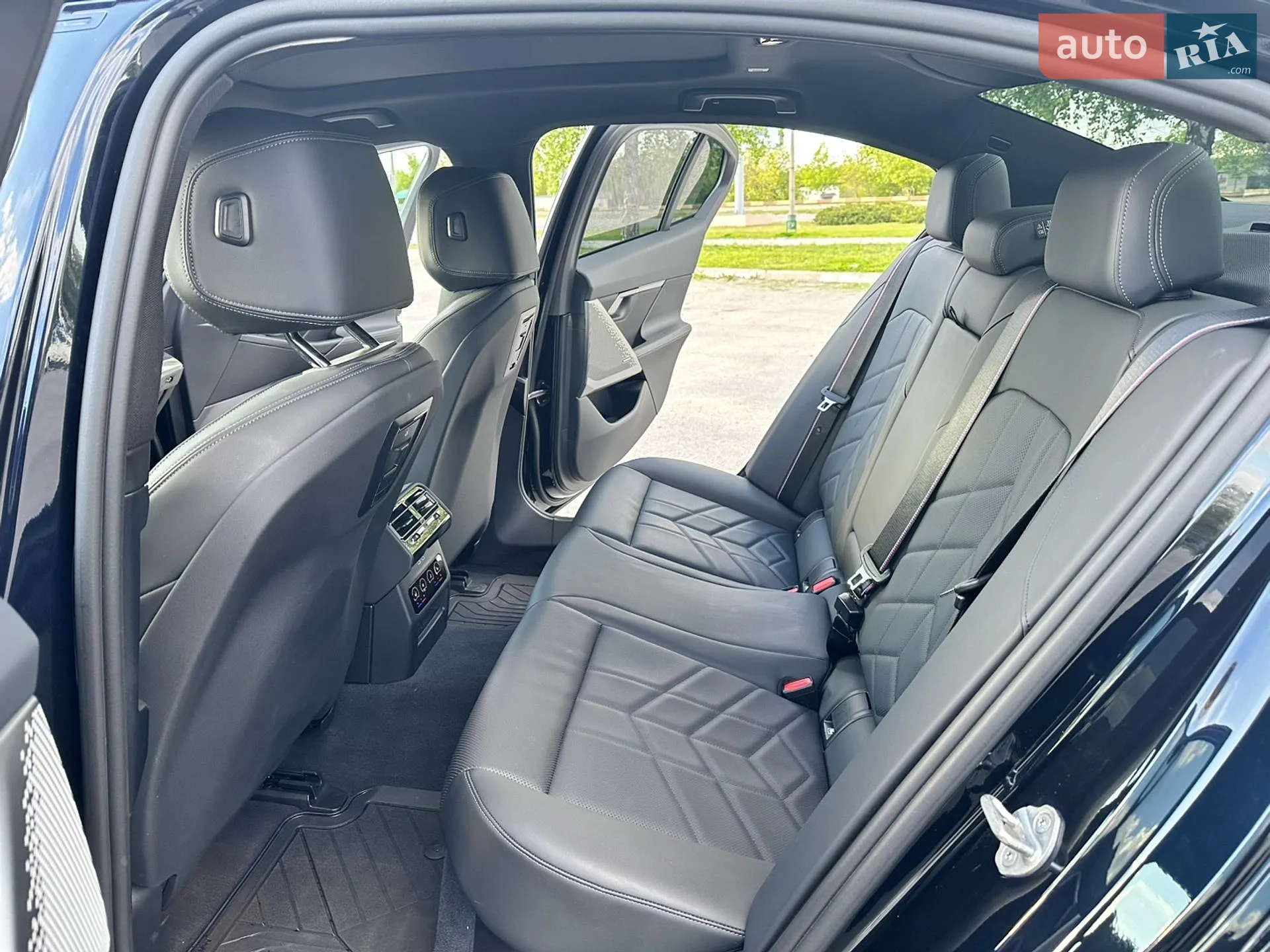 2023 BMW 5er - мініатюра 13