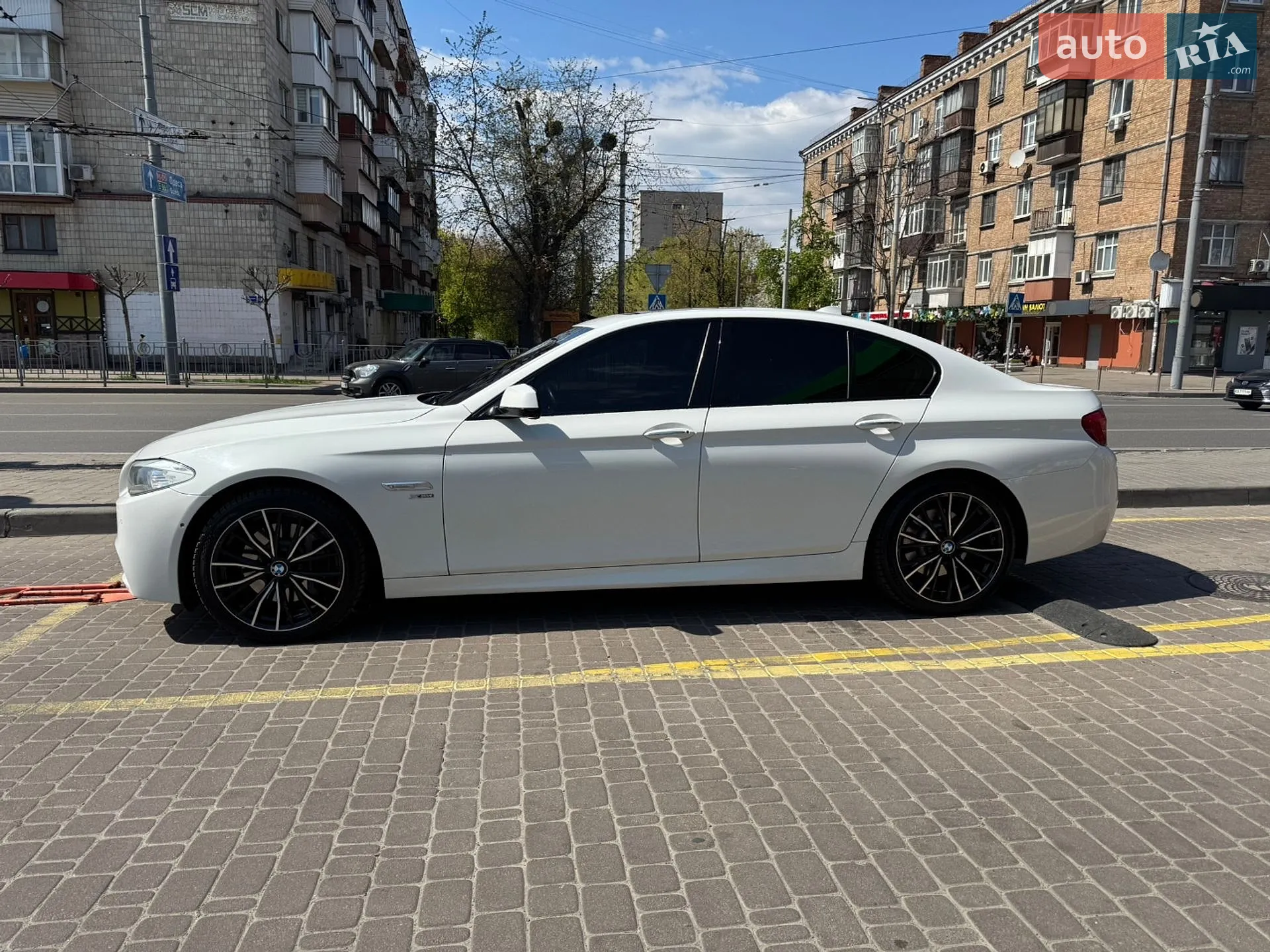 2012 BMW 5er - мініатюра 4