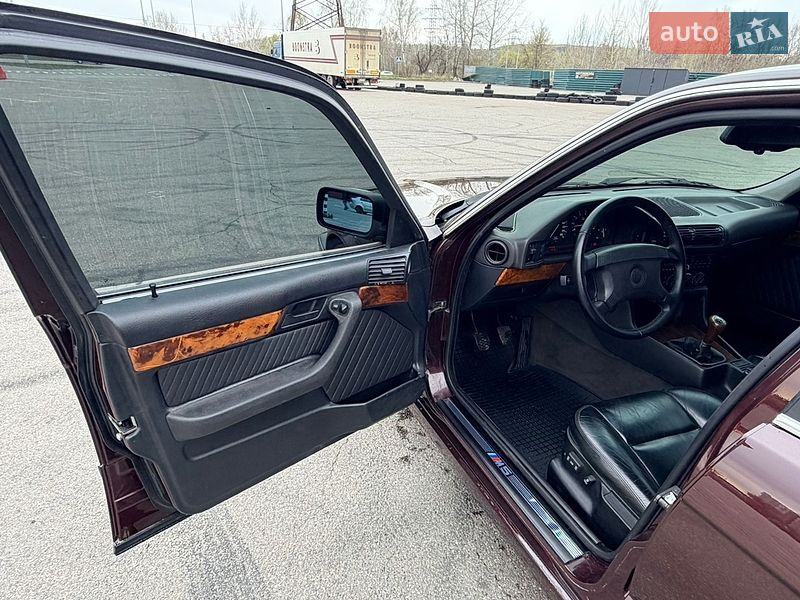 Седан BMW 5 Series 1994 в Киеве