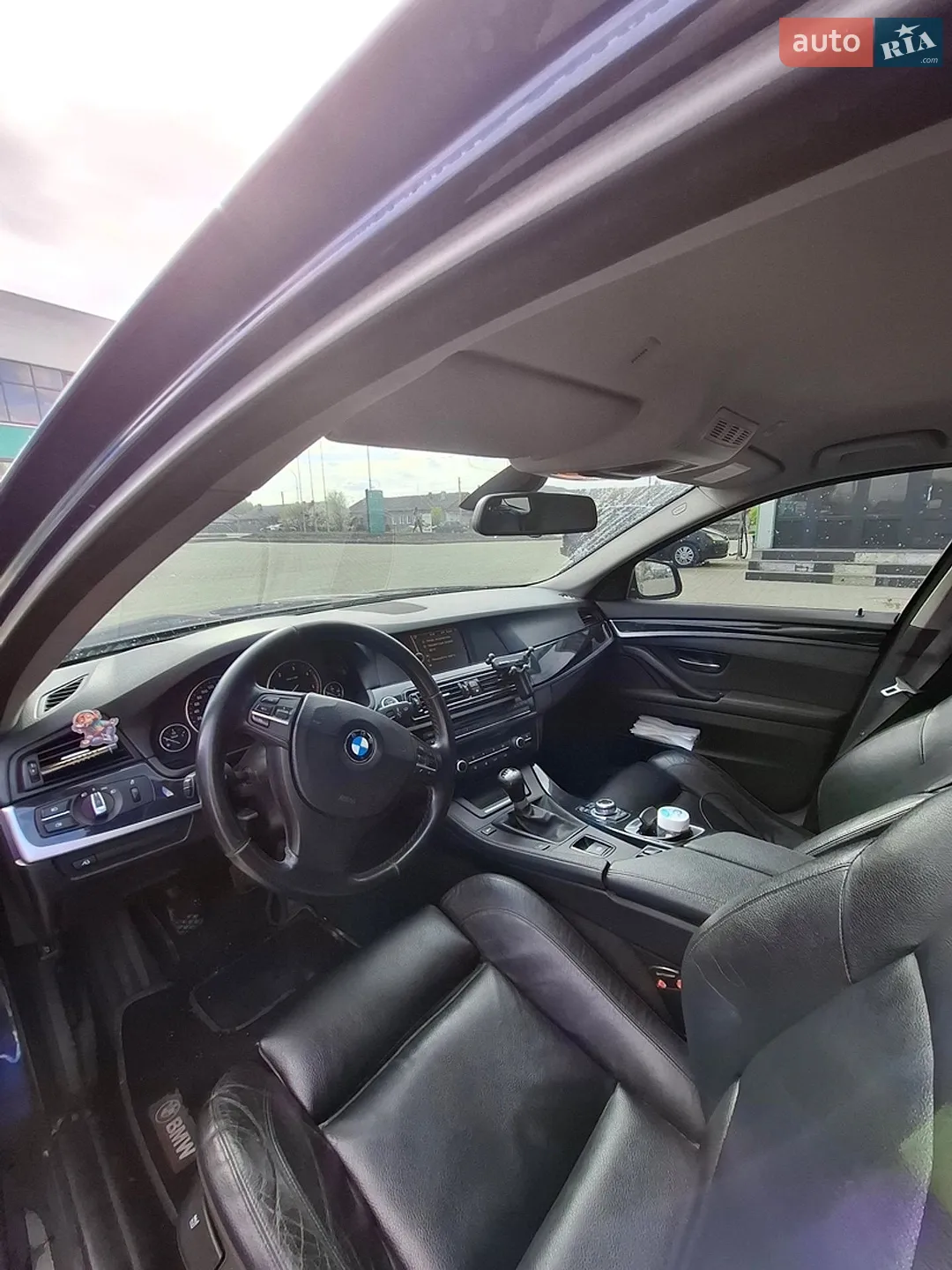 2011 BMW 5er - мініатюра 9