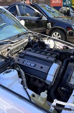 Седан BMW 5 Series 1992 в Запоріжжі