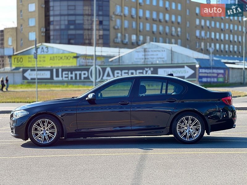 Седан BMW 5 Series 2015 в Києві