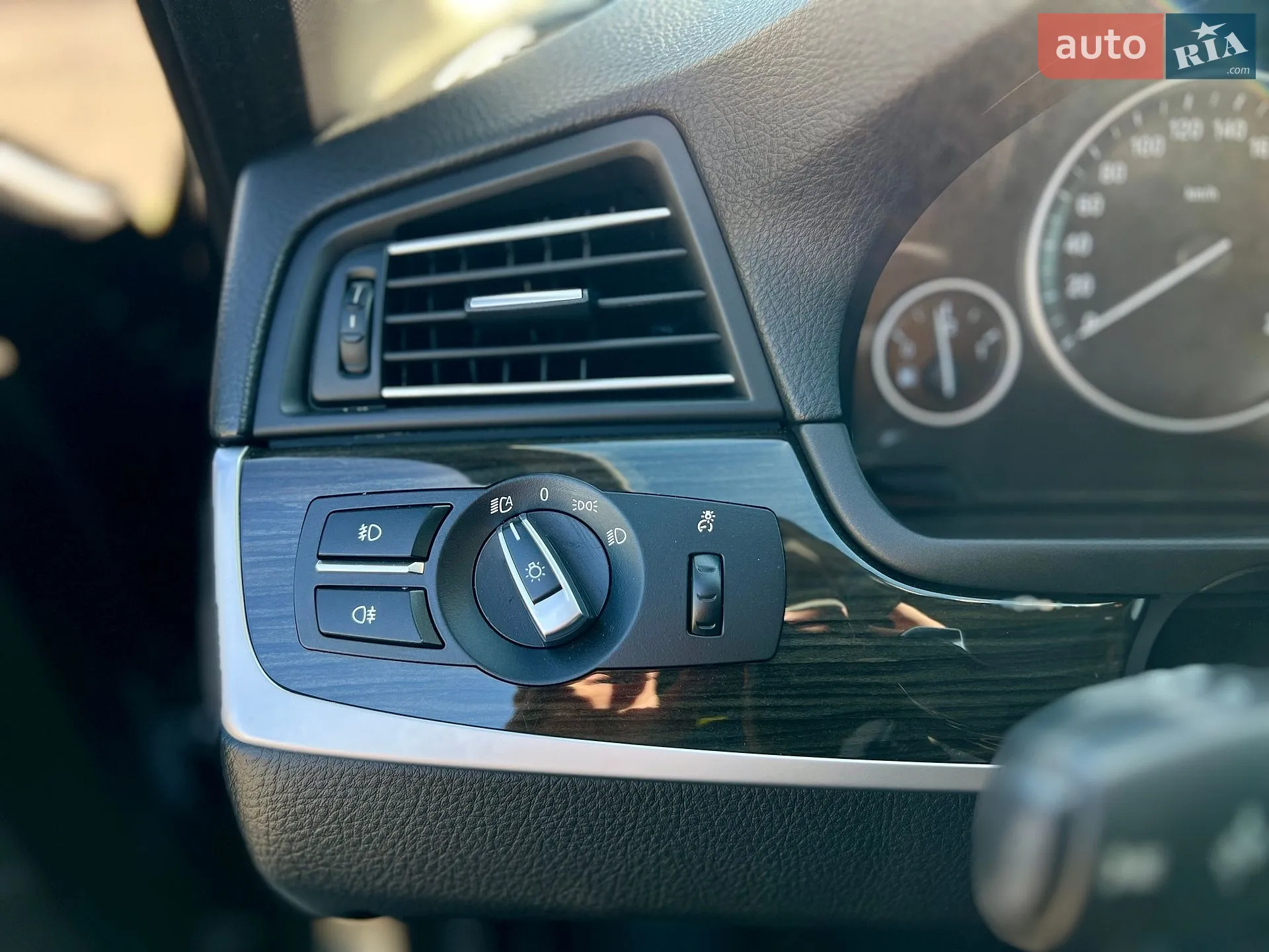 2015 BMW 5er - мініатюра 29