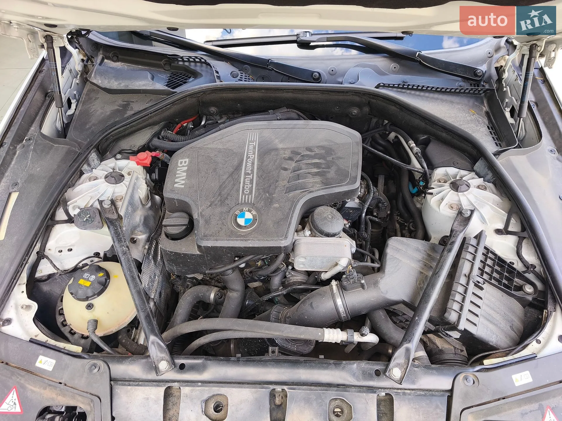 2016 BMW 5er - мініатюра 23