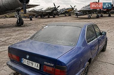 Седан BMW 5 Series 1988 в Дніпрі