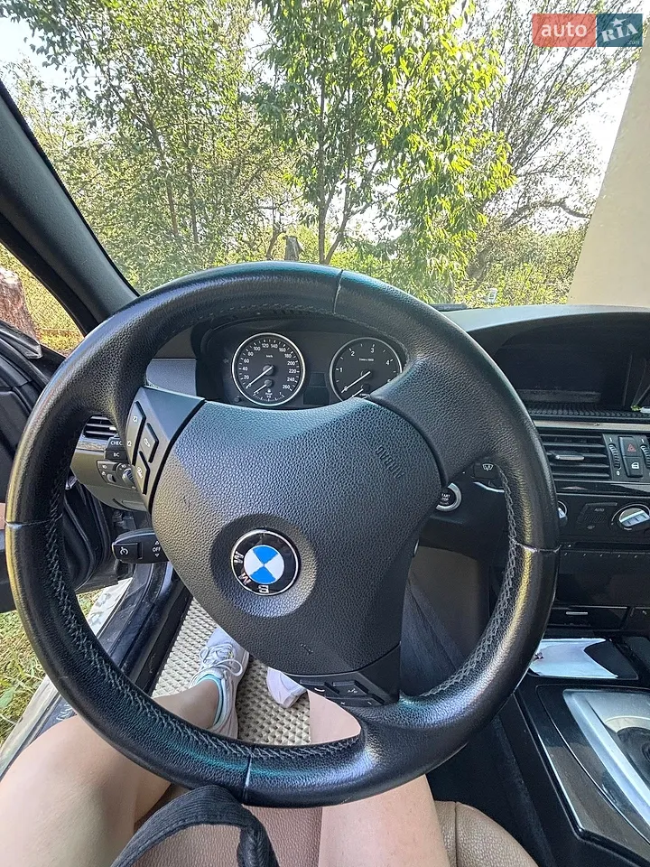 2010 BMW 5er - мініатюра 21