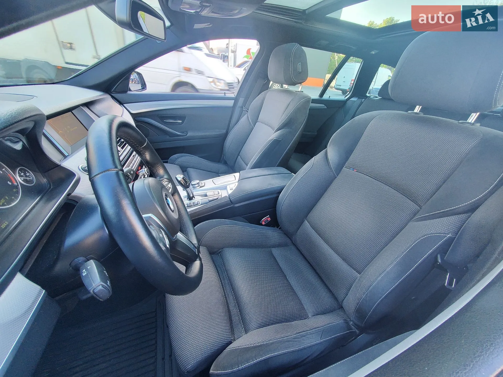2013 BMW 5er - мініатюра 18
