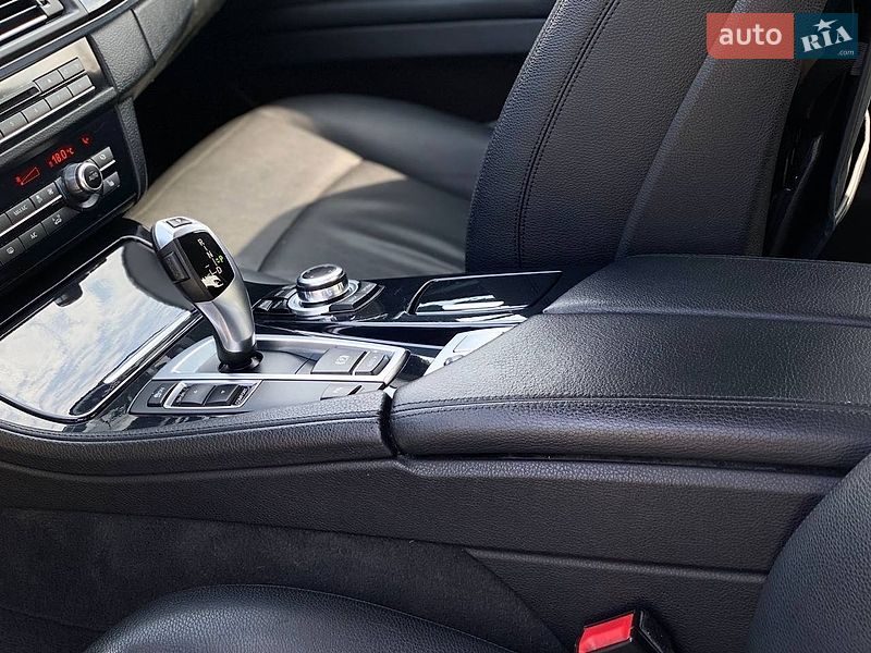 Седан BMW 5 Series 2016 в Киеве