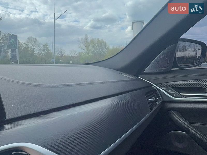 Седан BMW 5 Series 2017 в Черновцах