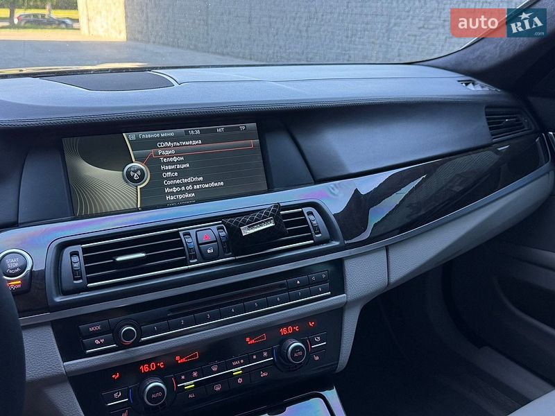 Седан BMW 5 Series 2011 в Луцке