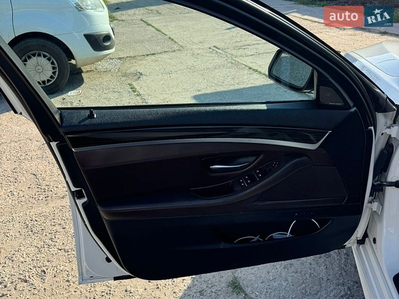 Седан BMW 5 Series 2015 в Новомосковске фото 8 Седан BMW 5 Series 2015 в Новомосковске