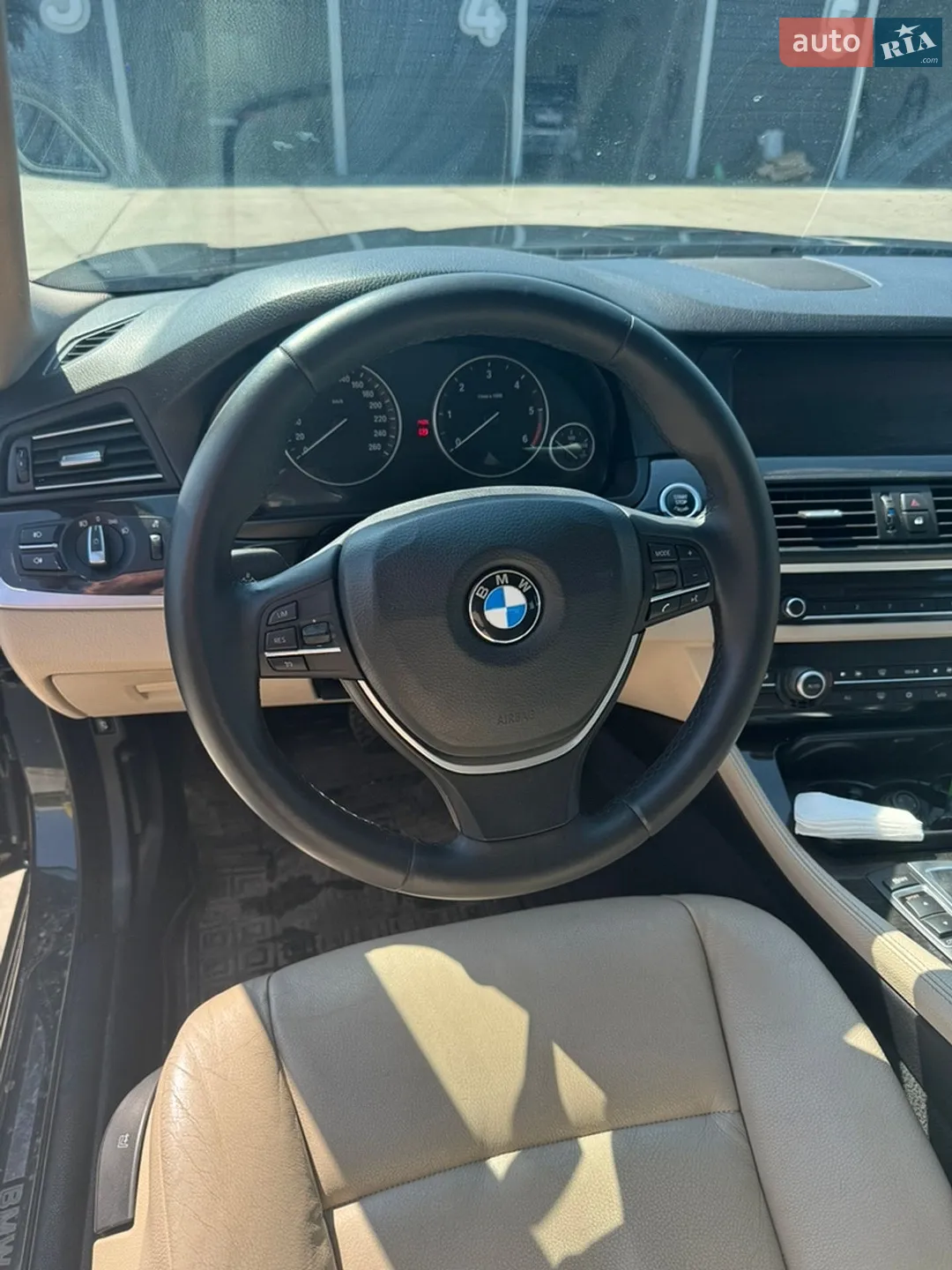 2011 BMW 5er - мініатюра 8