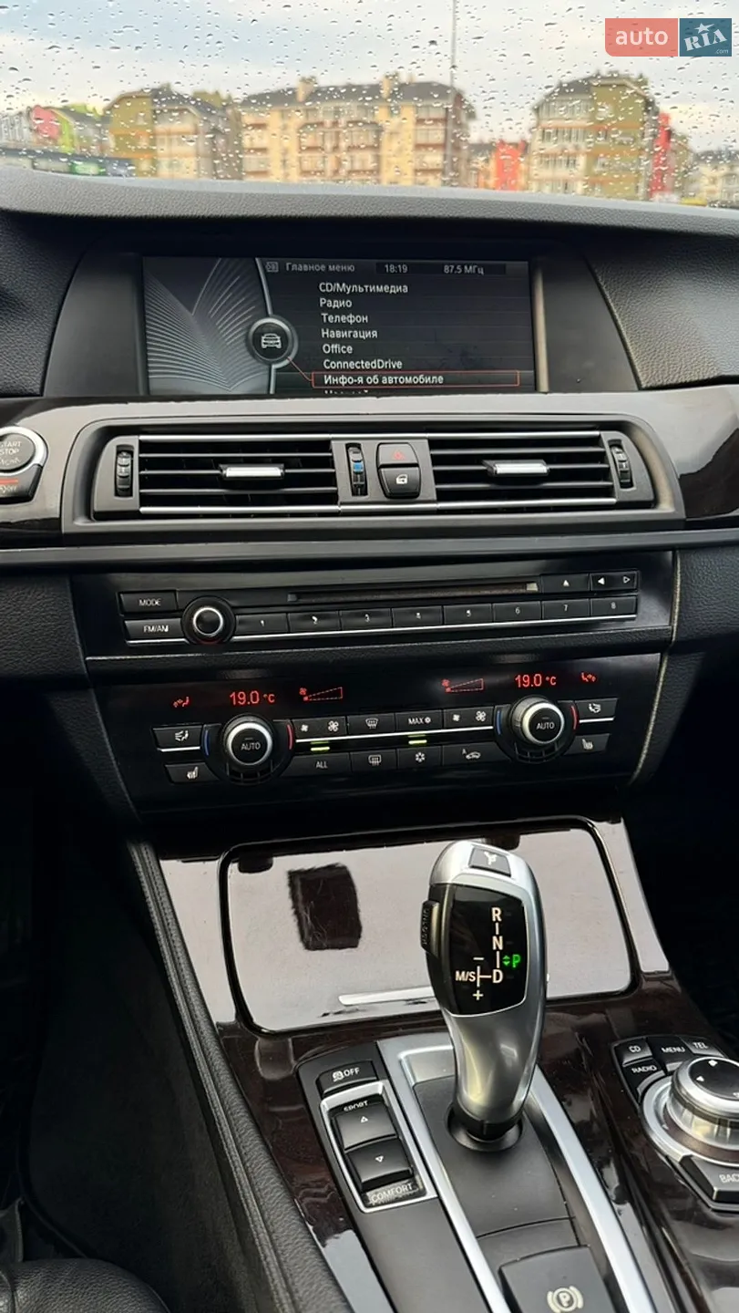 2011 BMW 5er - мініатюра 21