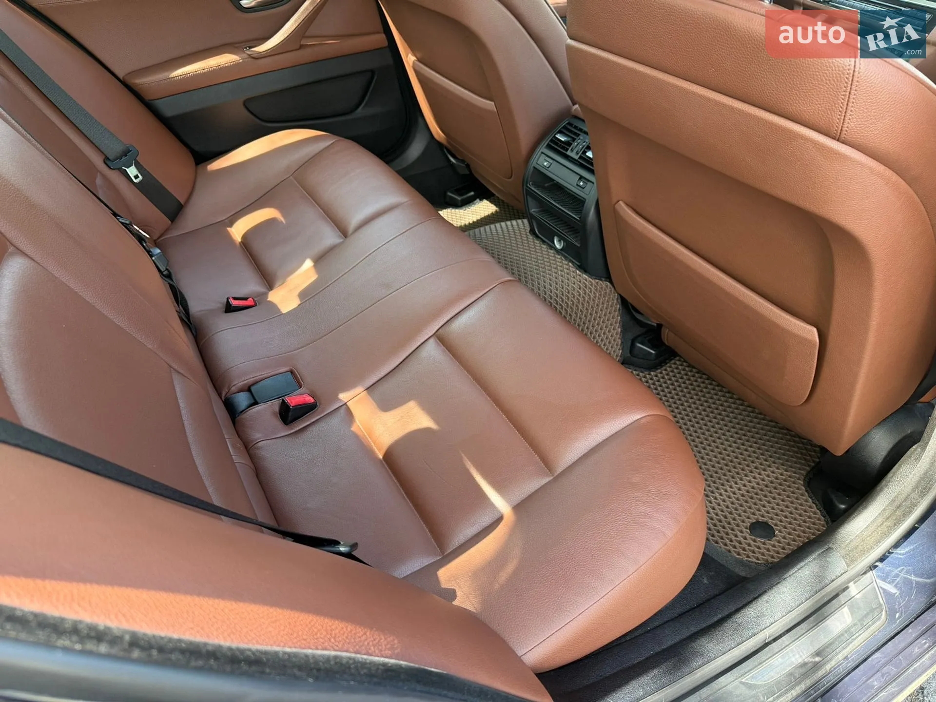 2012 BMW 5er - мініатюра 16