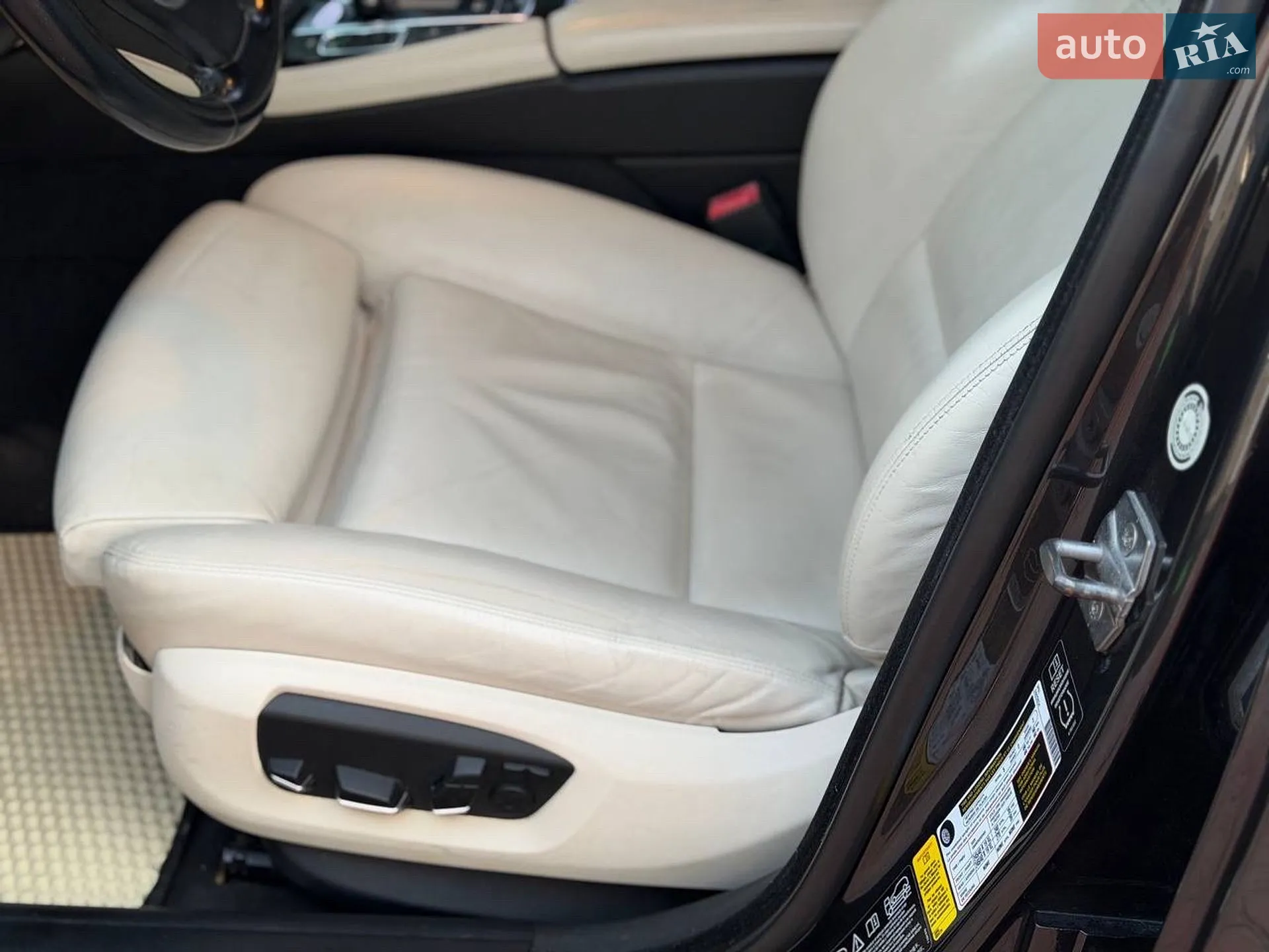 2015 BMW 5er - мініатюра 13