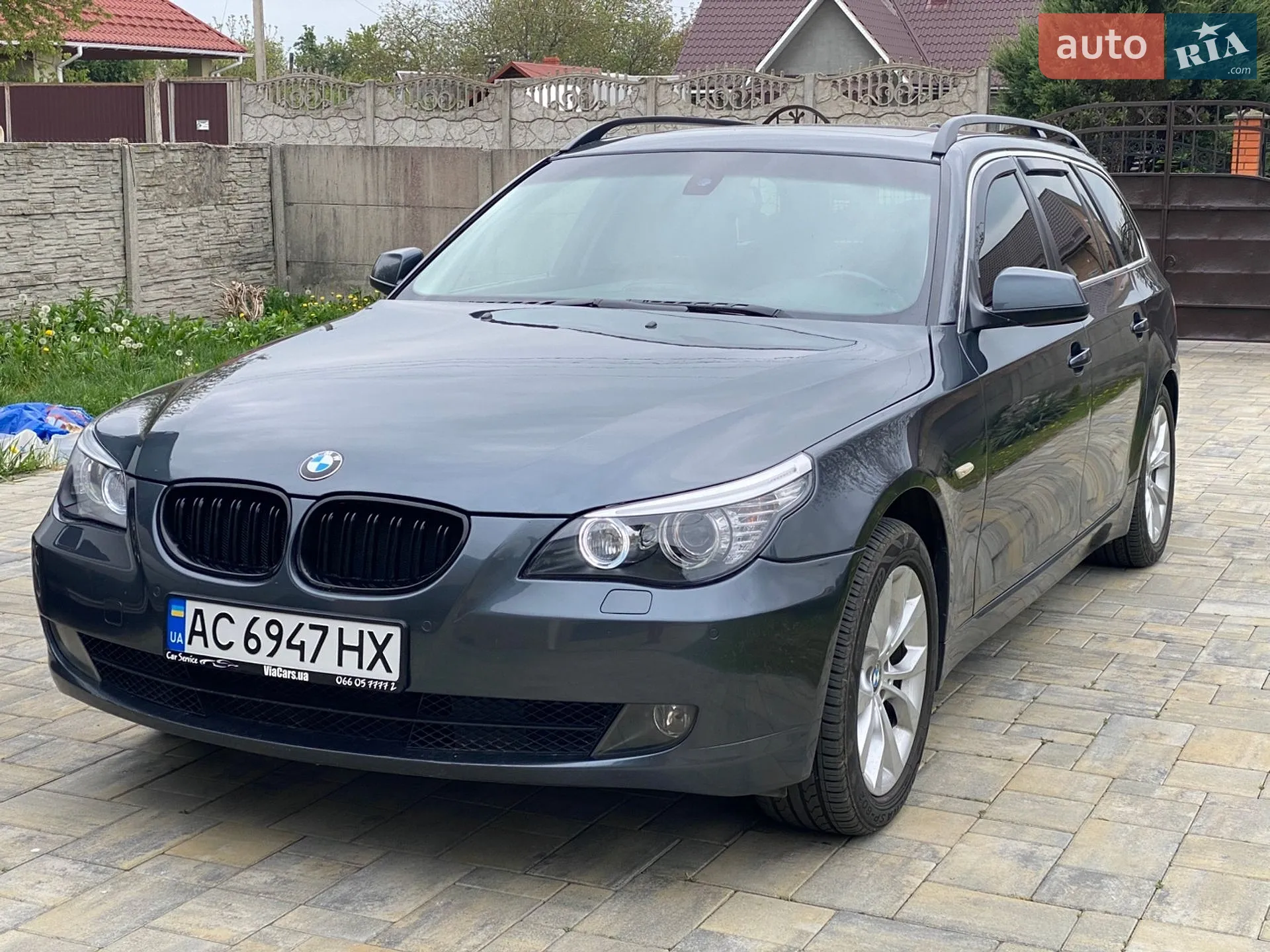 2010 BMW 5er - мініатюра 2