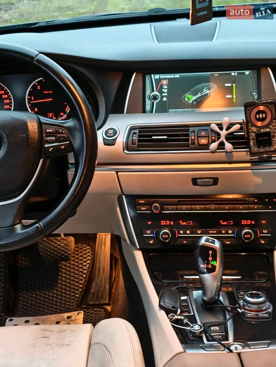 2010 BMW 5er - мініатюра 13