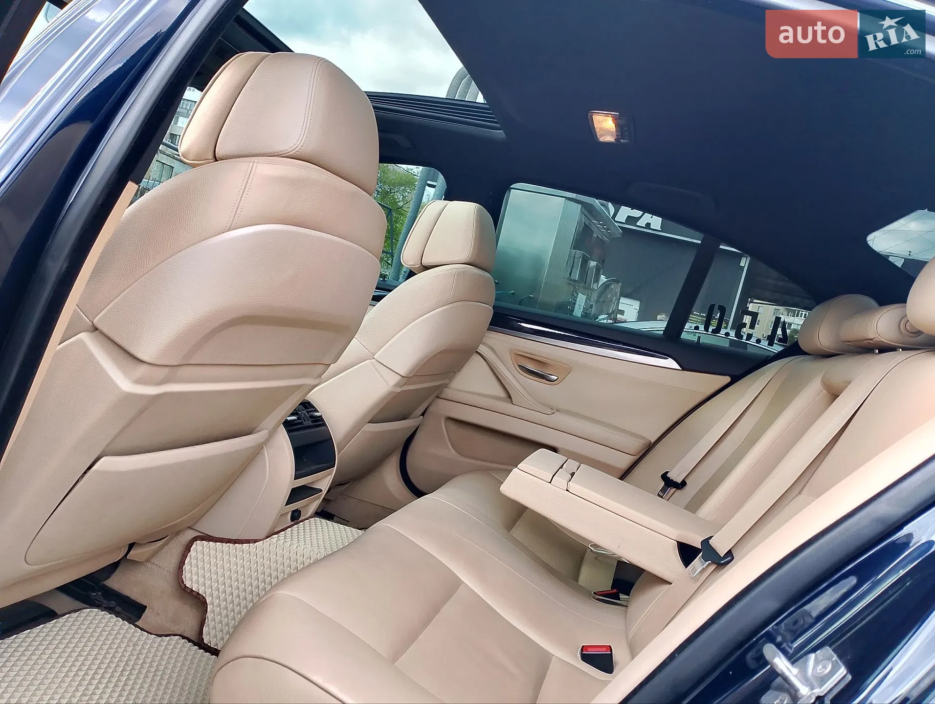 2012 BMW 5er - мініатюра 19