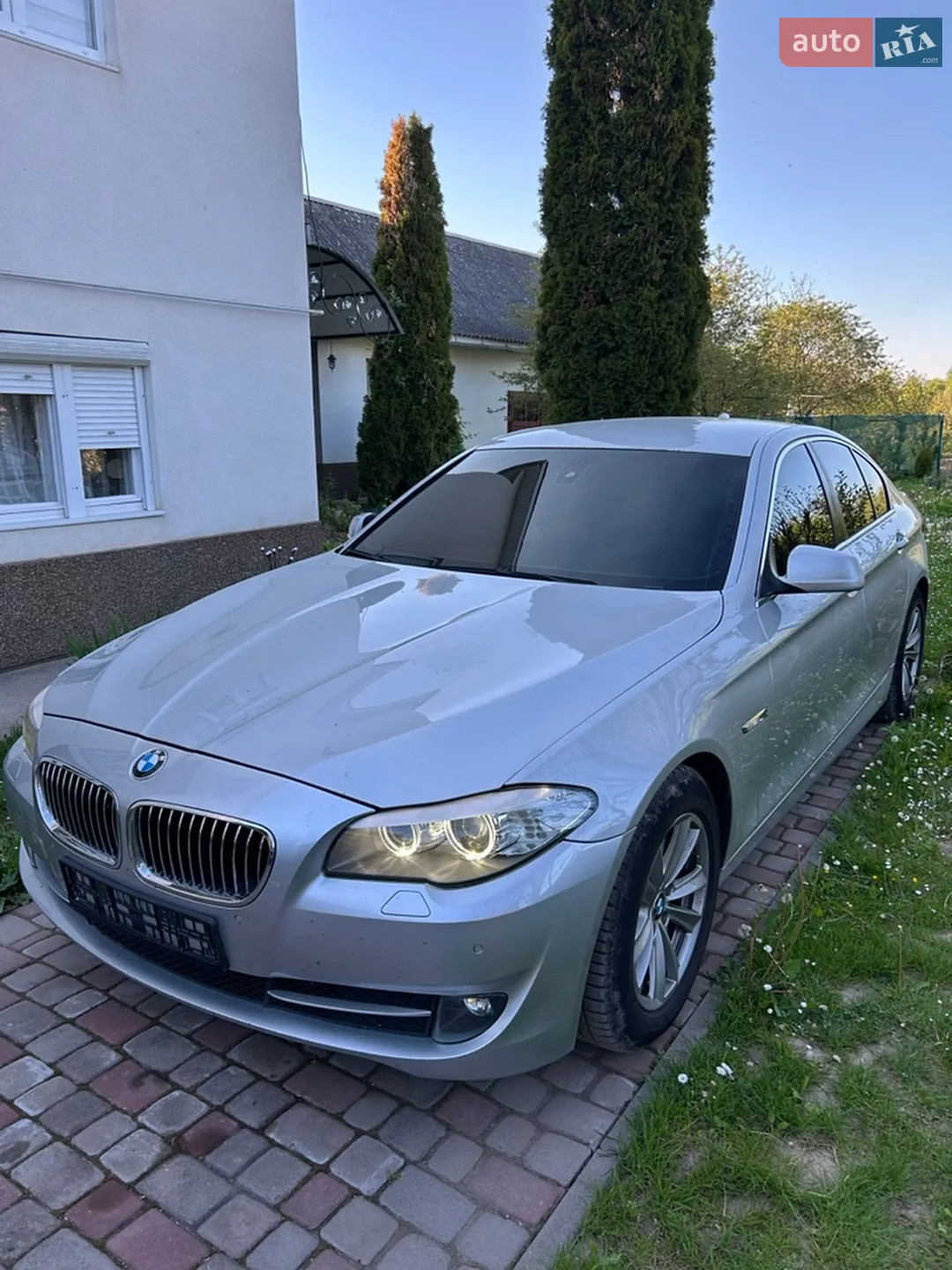 2011 BMW 5er - мініатюра 2